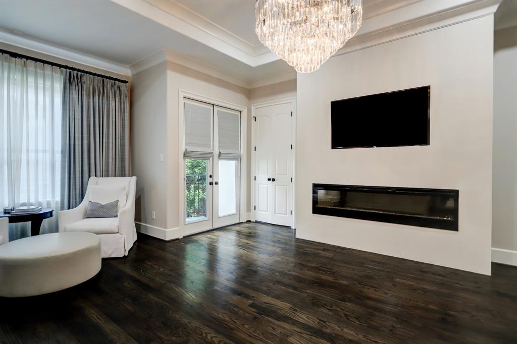 2406 2 Westgate Drive, Houston, Texas 77019, 4 Bedrooms Bedrooms, 13 Rooms Rooms,3 BathroomsBathrooms,Single-family,For Sale,Westgate,64305890