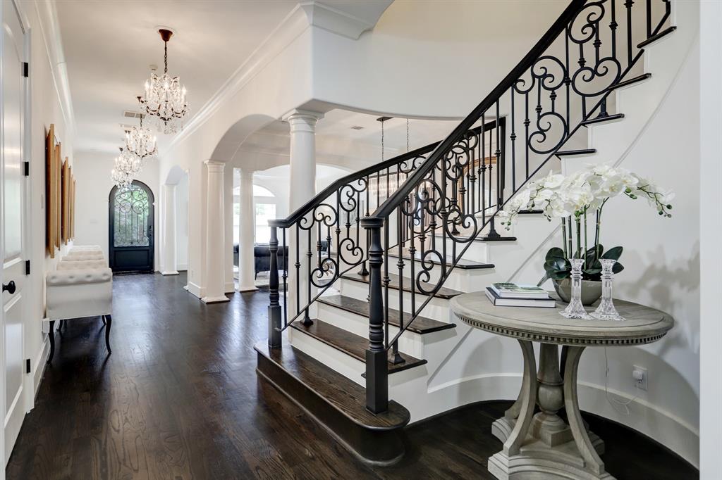 2406 2 Westgate Drive, Houston, Texas 77019, 4 Bedrooms Bedrooms, 13 Rooms Rooms,3 BathroomsBathrooms,Single-family,For Sale,Westgate,64305890