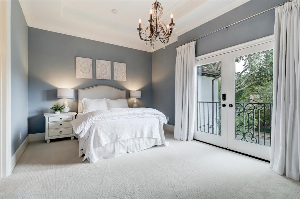 2406 2 Westgate Drive, Houston, Texas 77019, 4 Bedrooms Bedrooms, 13 Rooms Rooms,3 BathroomsBathrooms,Single-family,For Sale,Westgate,64305890