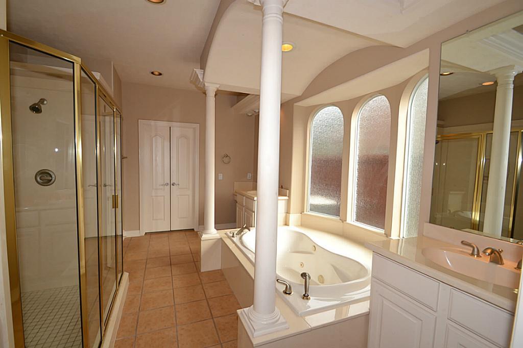12407 2 Sandia Cove Court, Houston, Texas 77041, 5 Bedrooms Bedrooms, 11 Rooms Rooms,4 BathroomsBathrooms,Single-family,For Sale,Sandia Cove,77515295