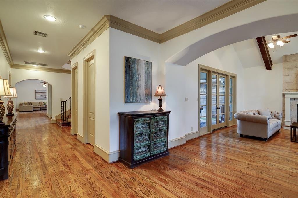 6242 2 Overbrook Lane, Houston, Texas 77057, 4 Bedrooms Bedrooms, 8 Rooms Rooms,4 BathroomsBathrooms,Single-family,For Sale,Overbrook,87597974
