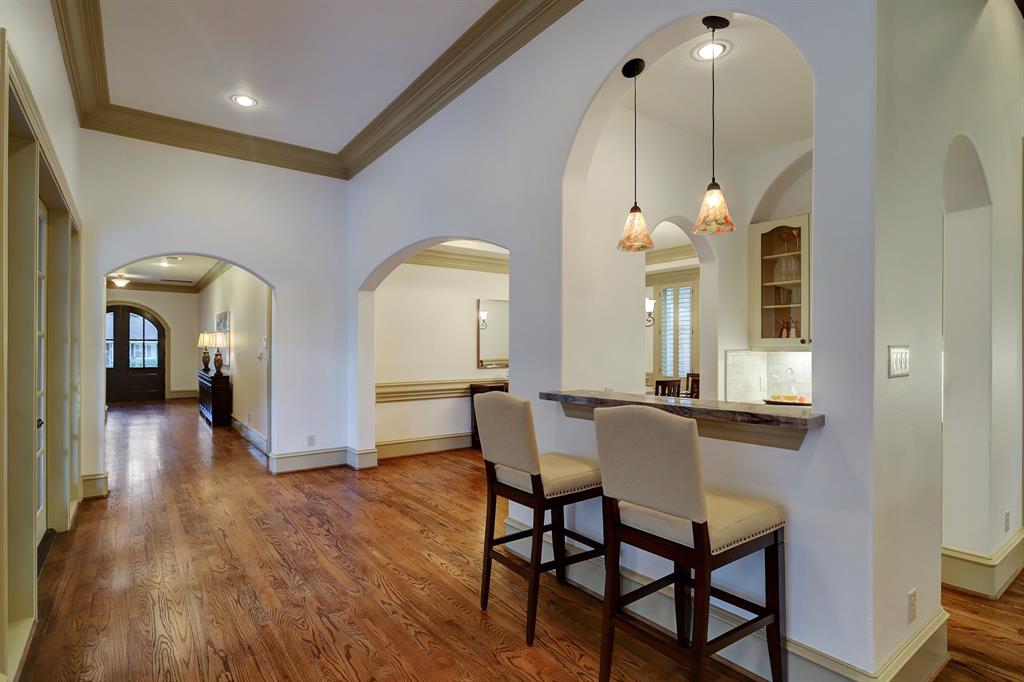6242 2 Overbrook Lane, Houston, Texas 77057, 4 Bedrooms Bedrooms, 8 Rooms Rooms,4 BathroomsBathrooms,Single-family,For Sale,Overbrook,87597974