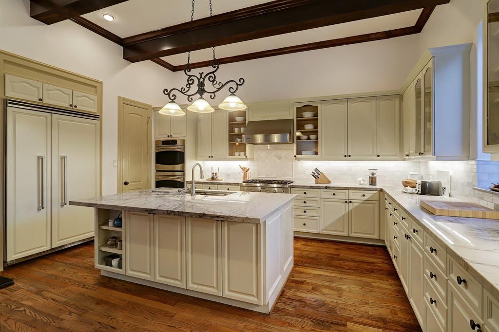6242 2 Overbrook Lane, Houston, Texas 77057, 4 Bedrooms Bedrooms, 8 Rooms Rooms,4 BathroomsBathrooms,Single-family,For Sale,Overbrook,87597974