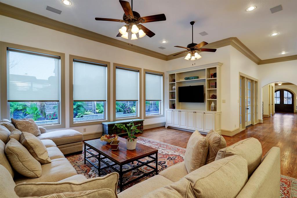6242 2 Overbrook Lane, Houston, Texas 77057, 4 Bedrooms Bedrooms, 8 Rooms Rooms,4 BathroomsBathrooms,Single-family,For Sale,Overbrook,87597974