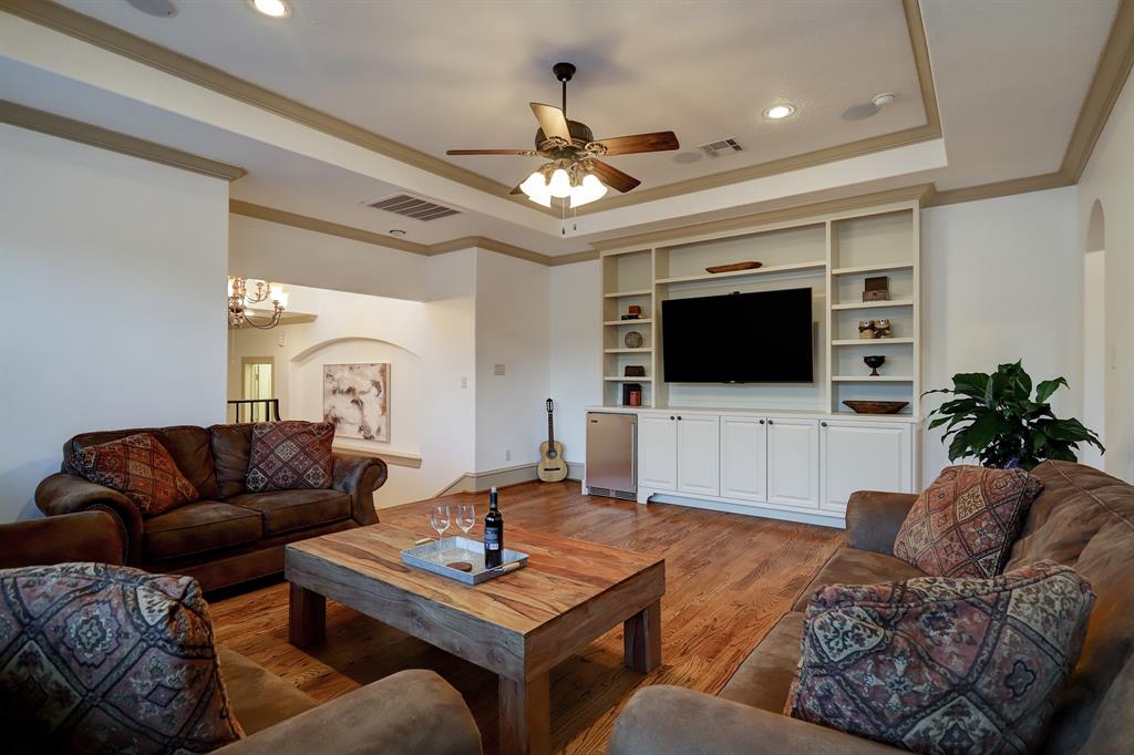 6242 2 Overbrook Lane, Houston, Texas 77057, 4 Bedrooms Bedrooms, 8 Rooms Rooms,4 BathroomsBathrooms,Single-family,For Sale,Overbrook,87597974