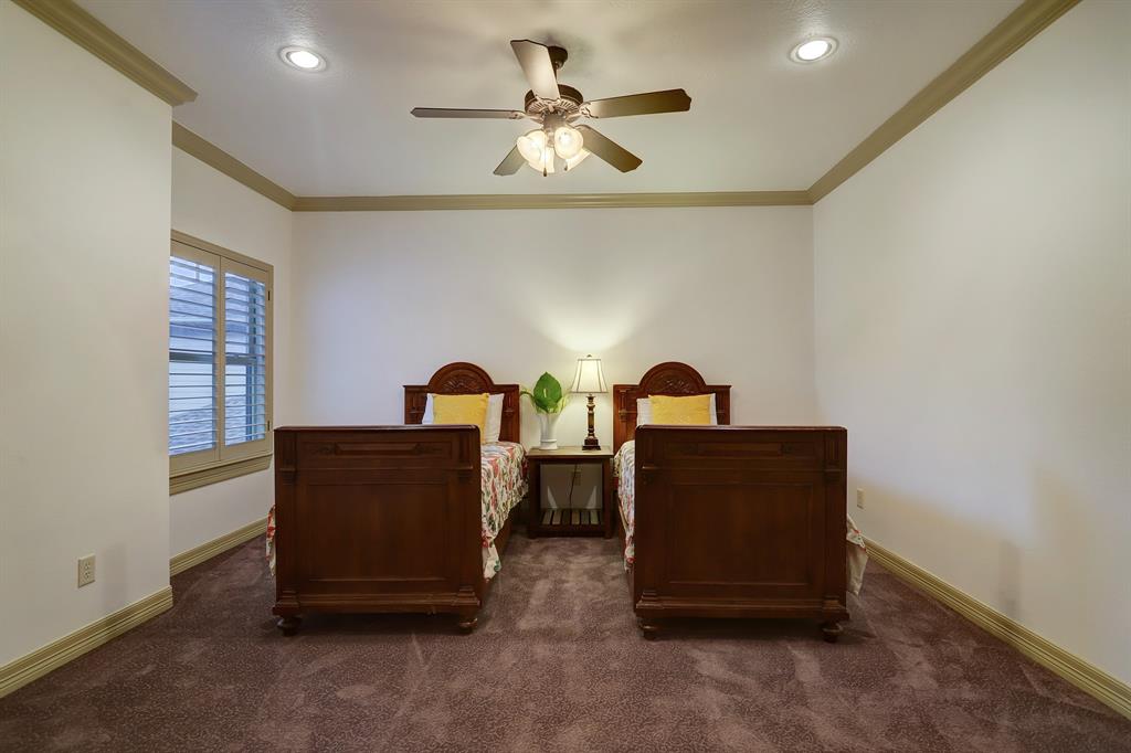 6242 2 Overbrook Lane, Houston, Texas 77057, 4 Bedrooms Bedrooms, 8 Rooms Rooms,4 BathroomsBathrooms,Single-family,For Sale,Overbrook,87597974