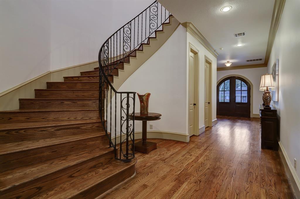 6242 2 Overbrook Lane, Houston, Texas 77057, 4 Bedrooms Bedrooms, 8 Rooms Rooms,4 BathroomsBathrooms,Single-family,For Sale,Overbrook,87597974