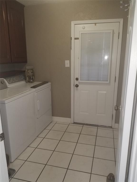 2334 1 Whispering Pines Street, Roman Forest, Texas 77357, 4 Bedrooms Bedrooms, 10 Rooms Rooms,3 BathroomsBathrooms,Single-family,For Sale,Whispering Pines,89642354
