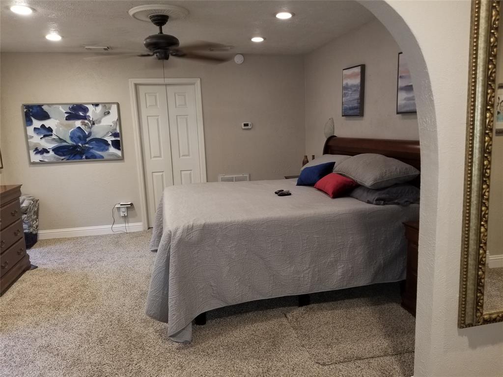 2334 1 Whispering Pines Street, Roman Forest, Texas 77357, 4 Bedrooms Bedrooms, 10 Rooms Rooms,3 BathroomsBathrooms,Single-family,For Sale,Whispering Pines,89642354