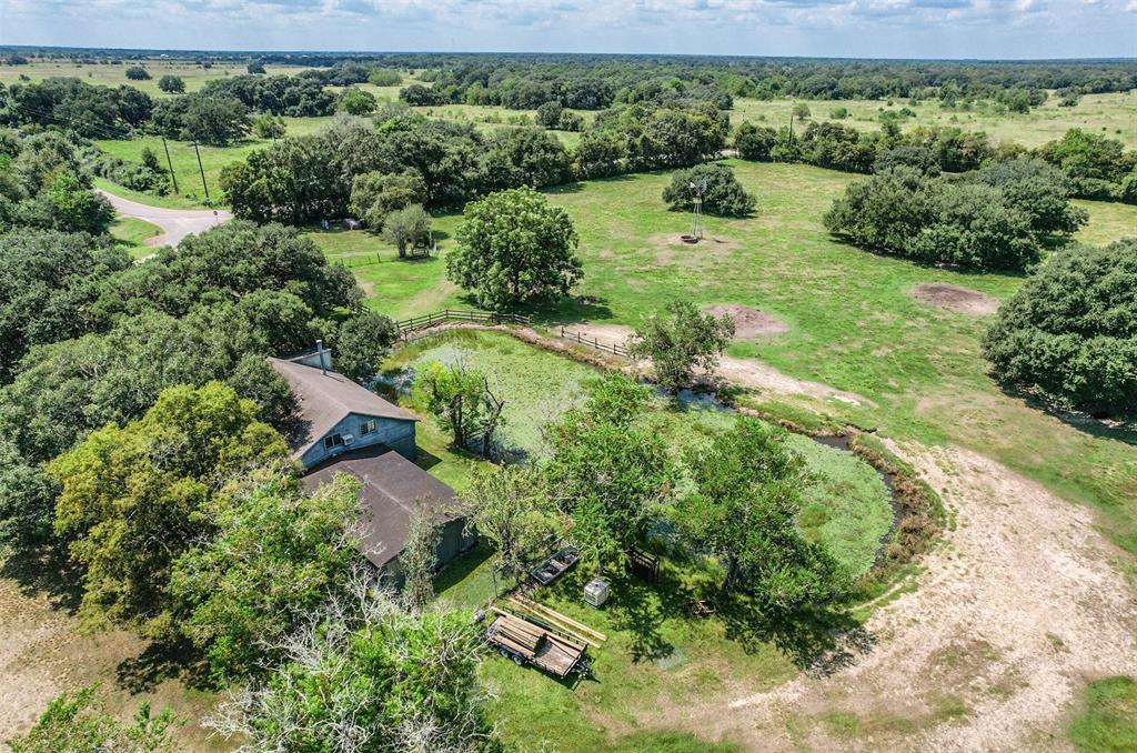 7307 1 County Road 384, Damon, Texas 77430, 2 Bedrooms Bedrooms, 5 Rooms Rooms,1 BathroomBathrooms,Country Homes/acreage,For Sale,County Road 384,26191916