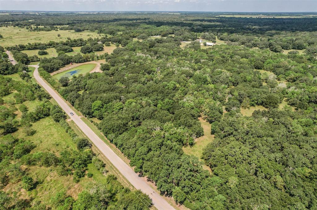 7307 1 County Road 384, Damon, Texas 77430, 2 Bedrooms Bedrooms, 5 Rooms Rooms,1 BathroomBathrooms,Country Homes/acreage,For Sale,County Road 384,26191916