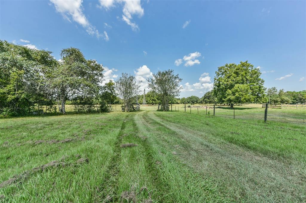 7307 1 County Road 384, Damon, Texas 77430, 2 Bedrooms Bedrooms, 5 Rooms Rooms,1 BathroomBathrooms,Country Homes/acreage,For Sale,County Road 384,26191916