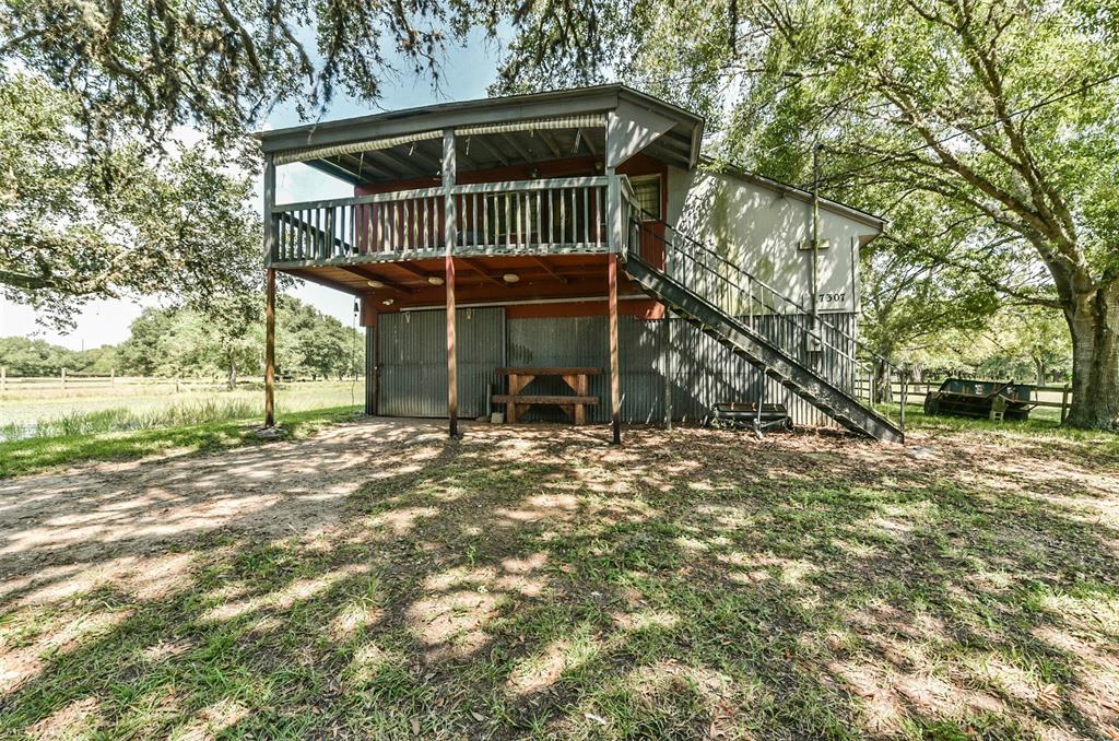 7307 1 County Road 384, Damon, Texas 77430, 2 Bedrooms Bedrooms, 5 Rooms Rooms,1 BathroomBathrooms,Country Homes/acreage,For Sale,County Road 384,26191916