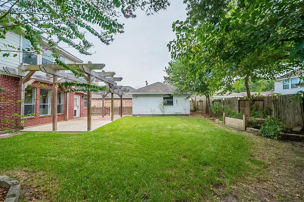 125 2 Misty Morning, League City, Texas 77573, 4 Bedrooms Bedrooms, 4 Rooms Rooms,2 BathroomsBathrooms,Single-family,For Sale,Misty Morning,89034919
