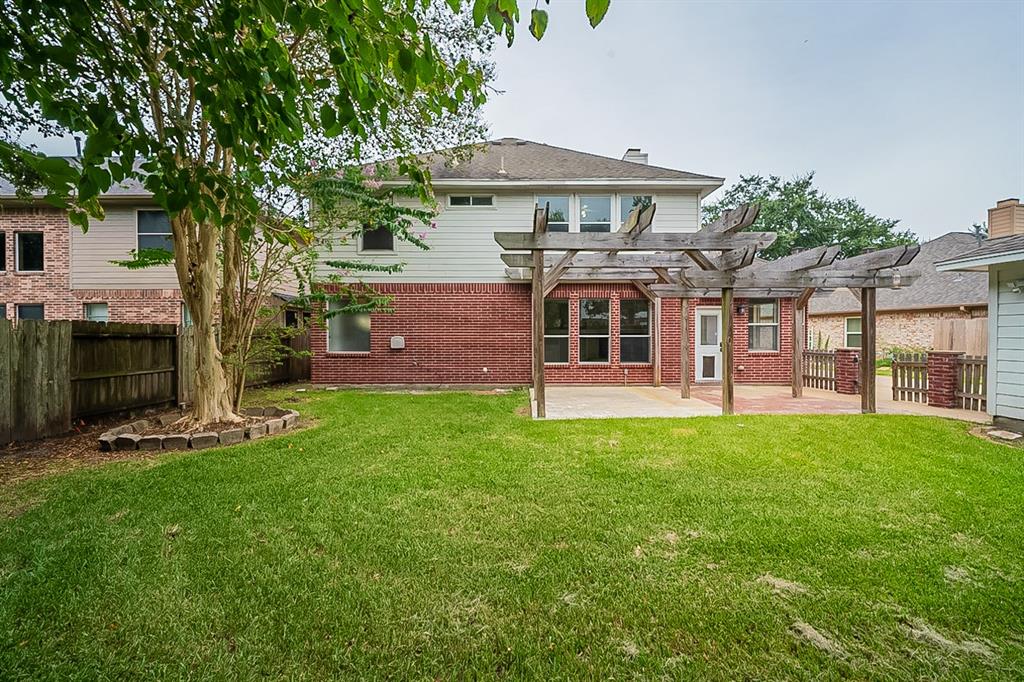125 2 Misty Morning, League City, Texas 77573, 4 Bedrooms Bedrooms, 4 Rooms Rooms,2 BathroomsBathrooms,Single-family,For Sale,Misty Morning,89034919