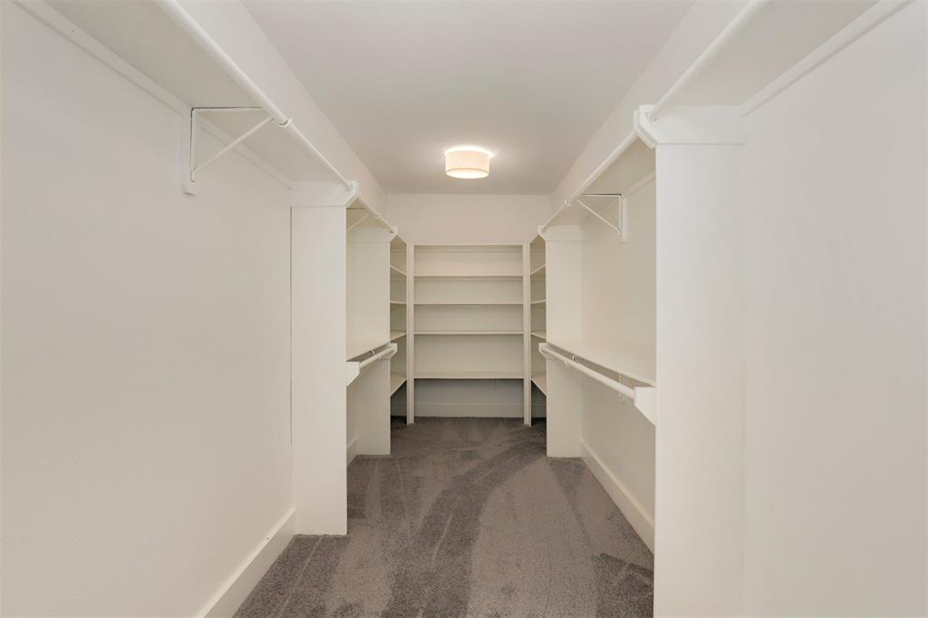 11314 1 Oak Spring Drive, Houston, Texas 77043, 3 Bedrooms Bedrooms, 9 Rooms Rooms,3 BathroomsBathrooms,Single-family,For Sale,Oak Spring,82645716
