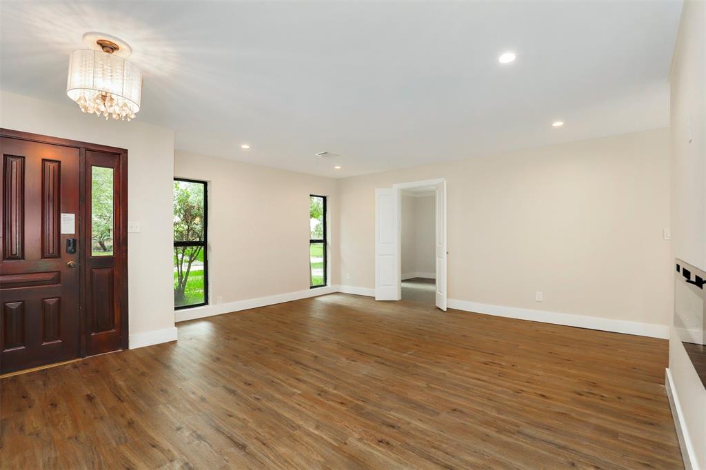 11314 1 Oak Spring Drive, Houston, Texas 77043, 3 Bedrooms Bedrooms, 9 Rooms Rooms,3 BathroomsBathrooms,Single-family,For Sale,Oak Spring,82645716