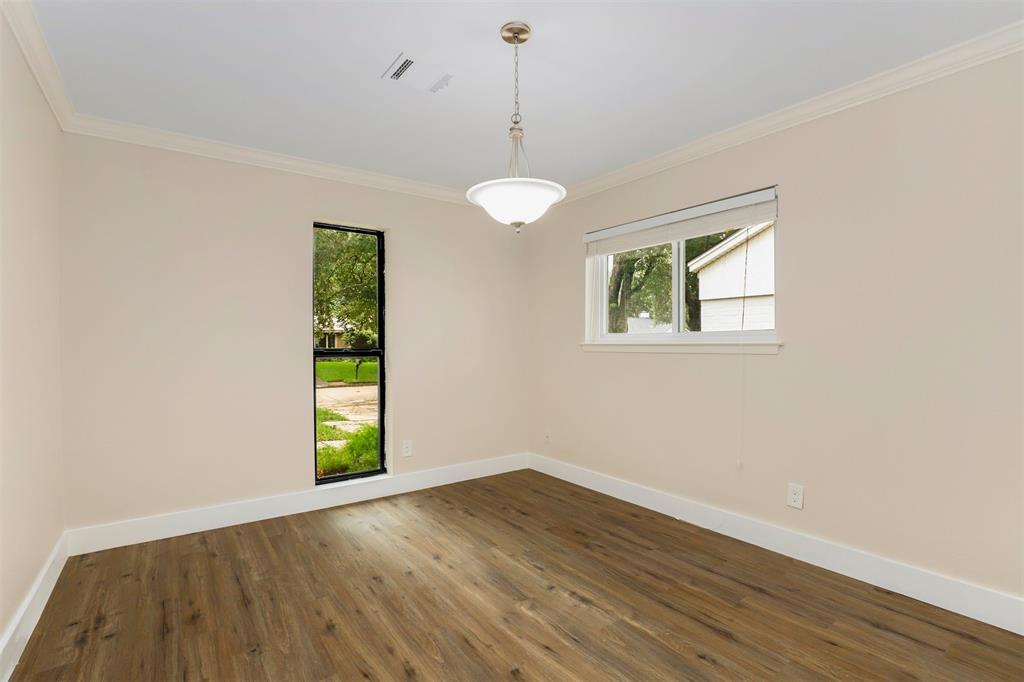 11314 1 Oak Spring Drive, Houston, Texas 77043, 3 Bedrooms Bedrooms, 9 Rooms Rooms,3 BathroomsBathrooms,Single-family,For Sale,Oak Spring,82645716