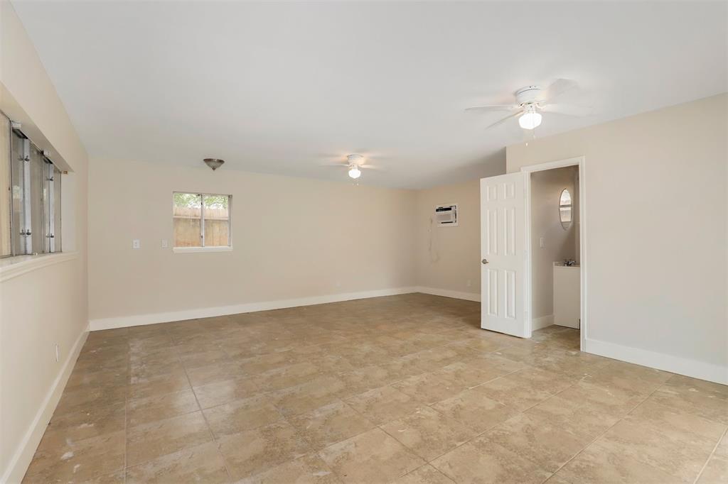11314 1 Oak Spring Drive, Houston, Texas 77043, 3 Bedrooms Bedrooms, 9 Rooms Rooms,3 BathroomsBathrooms,Single-family,For Sale,Oak Spring,82645716
