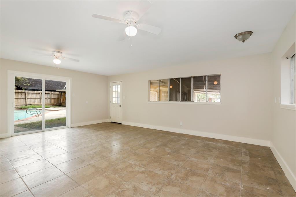 11314 1 Oak Spring Drive, Houston, Texas 77043, 3 Bedrooms Bedrooms, 9 Rooms Rooms,3 BathroomsBathrooms,Single-family,For Sale,Oak Spring,82645716