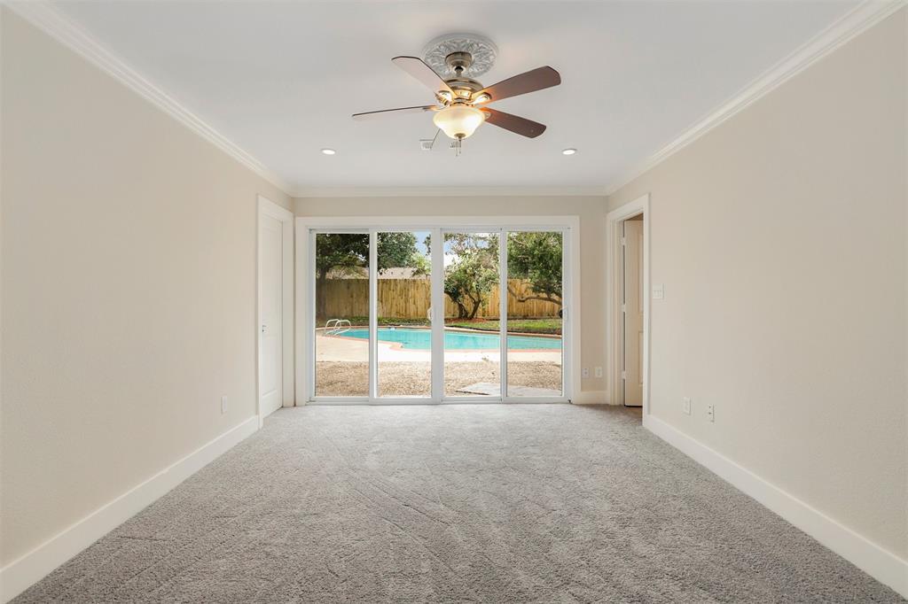 11314 1 Oak Spring Drive, Houston, Texas 77043, 3 Bedrooms Bedrooms, 9 Rooms Rooms,3 BathroomsBathrooms,Single-family,For Sale,Oak Spring,82645716