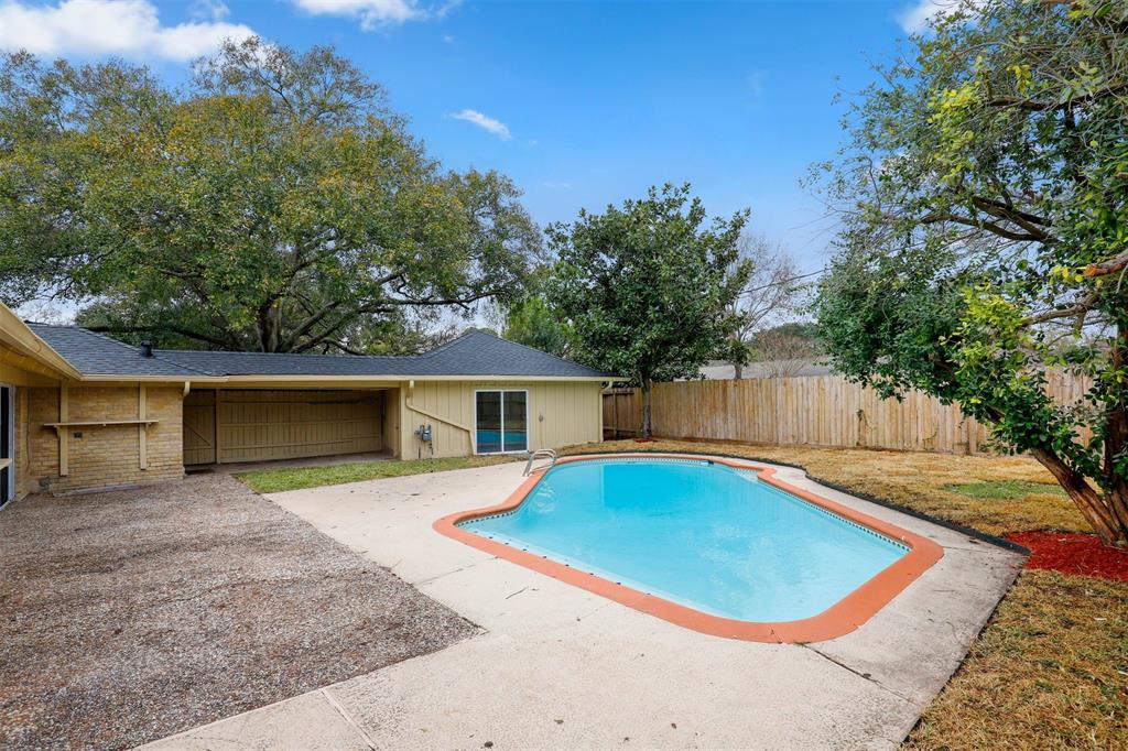 11314 1 Oak Spring Drive, Houston, Texas 77043, 3 Bedrooms Bedrooms, 9 Rooms Rooms,3 BathroomsBathrooms,Single-family,For Sale,Oak Spring,82645716