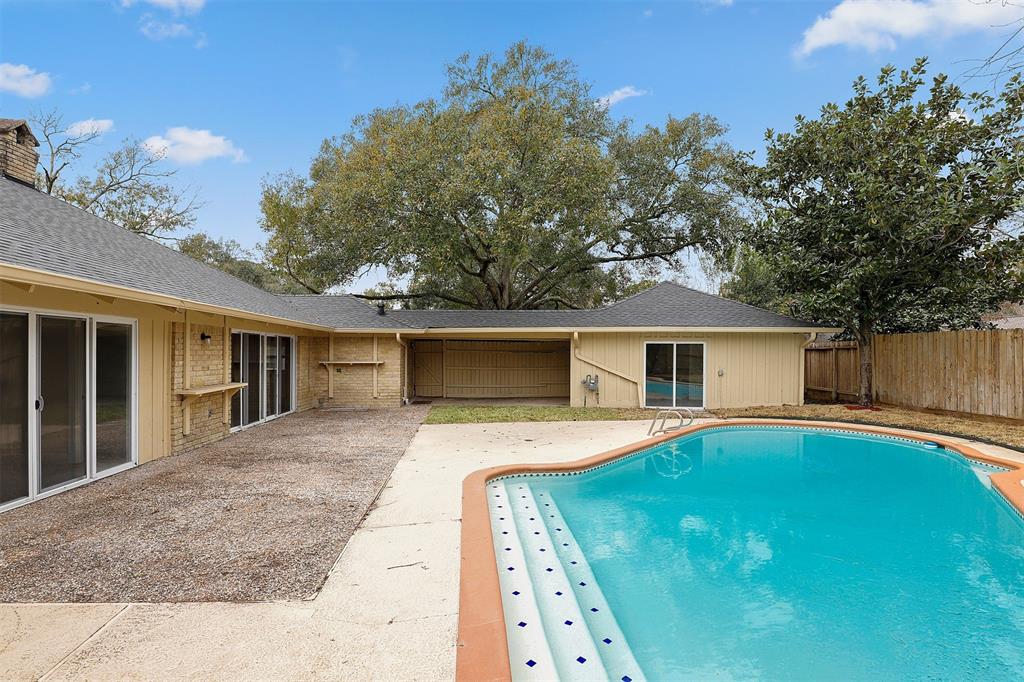 11314 1 Oak Spring Drive, Houston, Texas 77043, 3 Bedrooms Bedrooms, 9 Rooms Rooms,3 BathroomsBathrooms,Single-family,For Sale,Oak Spring,82645716