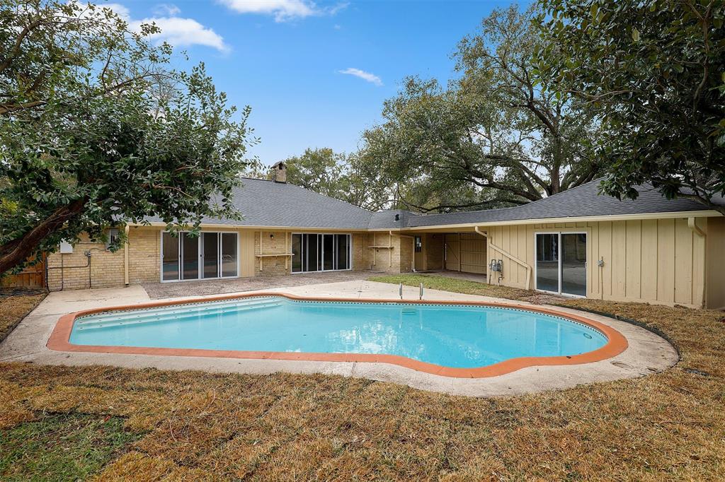 11314 1 Oak Spring Drive, Houston, Texas 77043, 3 Bedrooms Bedrooms, 9 Rooms Rooms,3 BathroomsBathrooms,Single-family,For Sale,Oak Spring,82645716