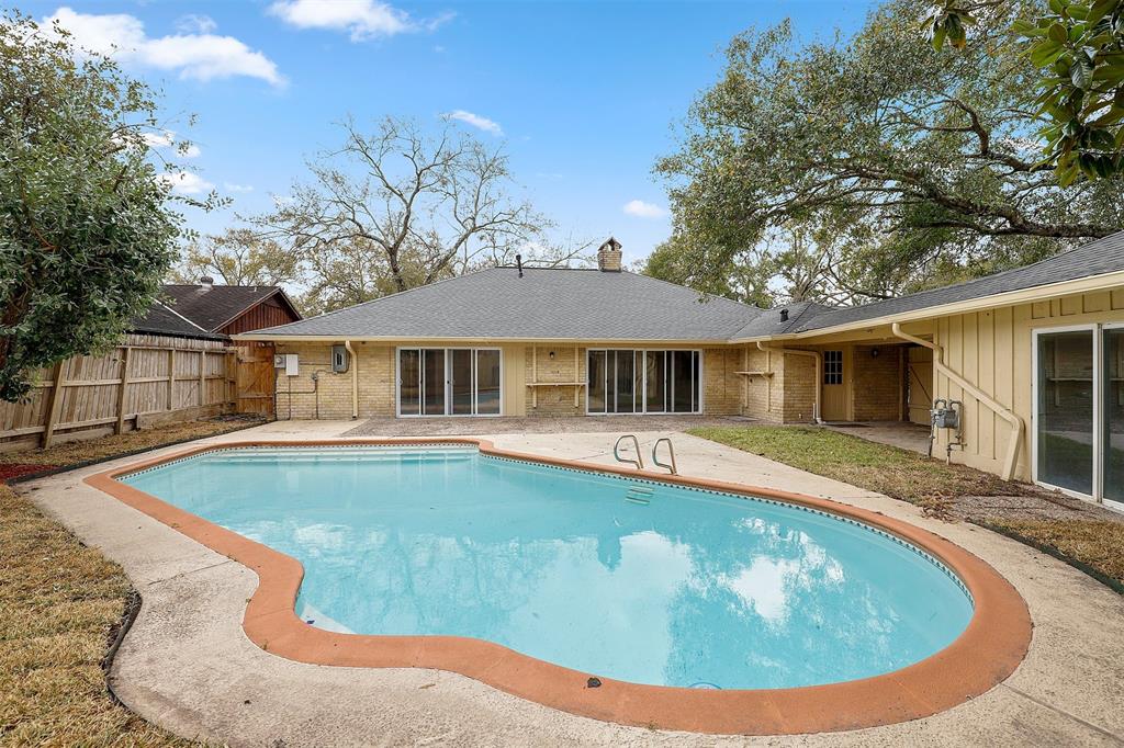 11314 1 Oak Spring Drive, Houston, Texas 77043, 3 Bedrooms Bedrooms, 9 Rooms Rooms,3 BathroomsBathrooms,Single-family,For Sale,Oak Spring,82645716