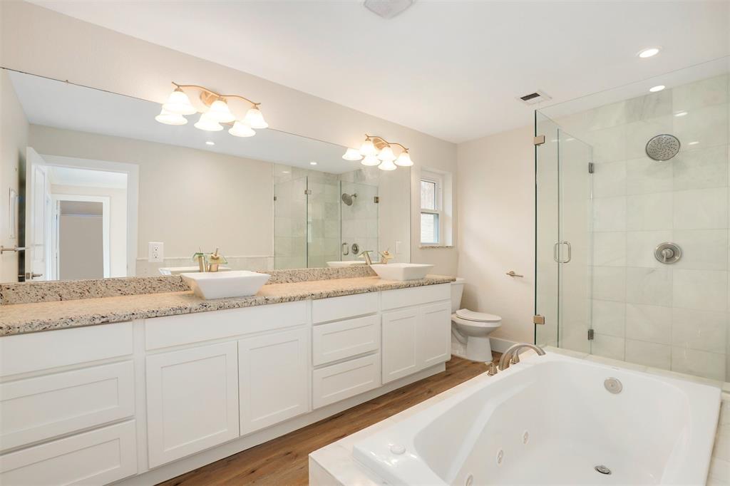 11314 1 Oak Spring Drive, Houston, Texas 77043, 3 Bedrooms Bedrooms, 9 Rooms Rooms,3 BathroomsBathrooms,Single-family,For Sale,Oak Spring,82645716