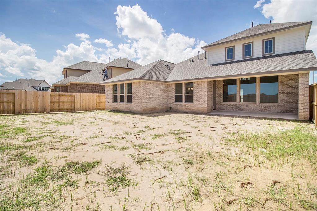 26614 2 Vega Pointe Lane, Richmond, Texas 77406, 4 Bedrooms Bedrooms, 11 Rooms Rooms,3 BathroomsBathrooms,Single-family,For Sale,Vega Pointe,9098702