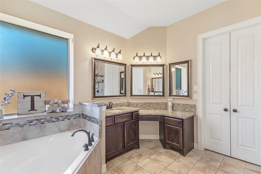 28623 1.5 Riverside Crest Lane, Huffman, Texas 77336, 4 Bedrooms Bedrooms, 8 Rooms Rooms,4 BathroomsBathrooms,Single-family,For Sale,Riverside Crest,51910857