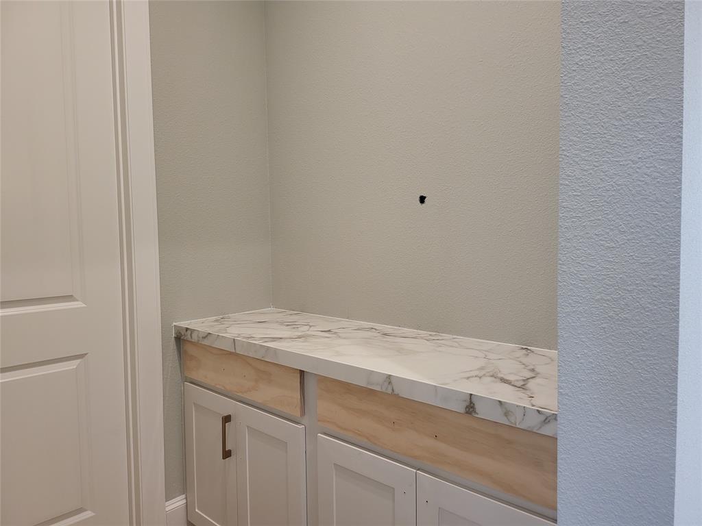 4926 1 Dumfries Drive, Houston, Texas 77096, 4 Bedrooms Bedrooms, 9 Rooms Rooms,3 BathroomsBathrooms,Single-family,For Sale,Dumfries,80342939