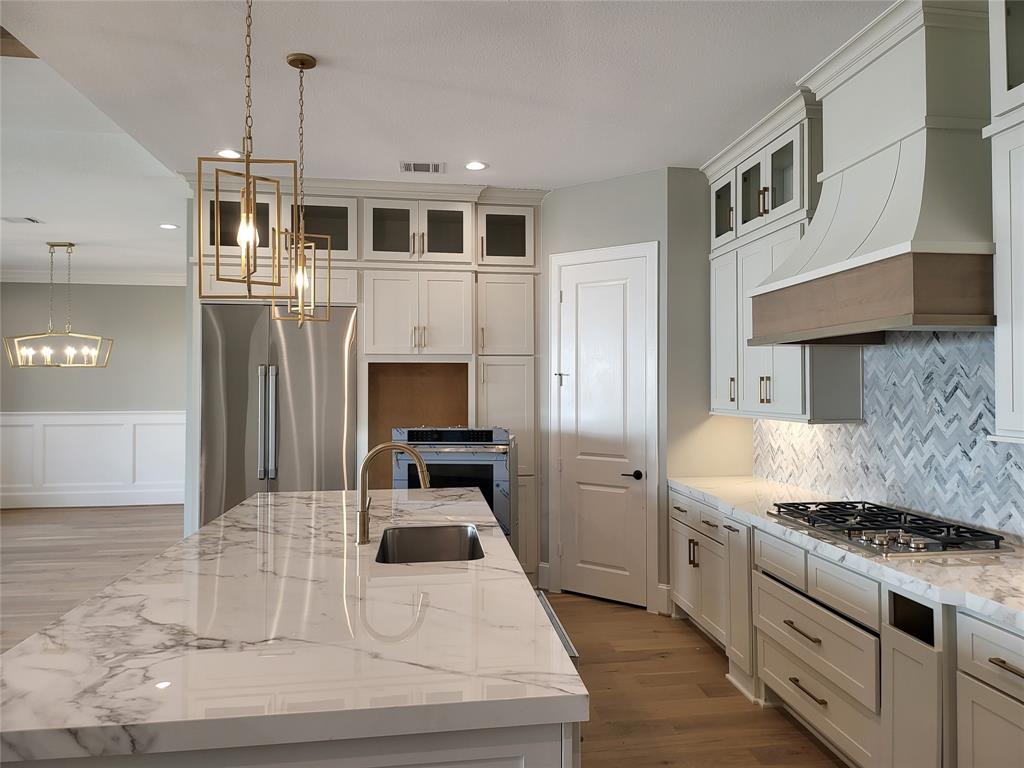 4926 1 Dumfries Drive, Houston, Texas 77096, 4 Bedrooms Bedrooms, 9 Rooms Rooms,3 BathroomsBathrooms,Single-family,For Sale,Dumfries,80342939