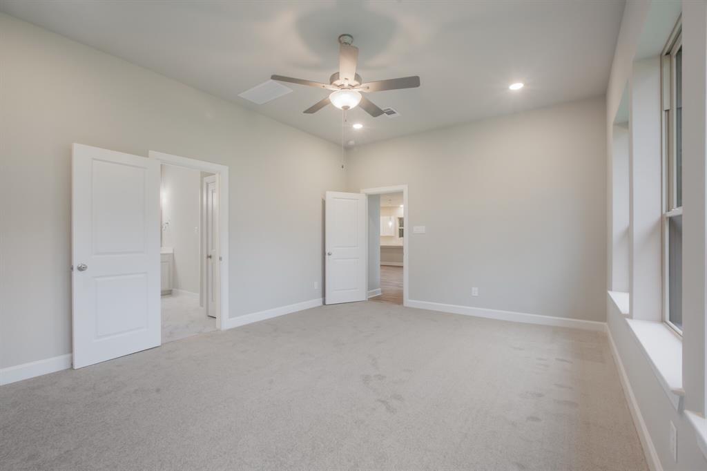 17520 2 Autumn Leaves Drive, Conroe, Texas 77302, 4 Bedrooms Bedrooms, 8 Rooms Rooms,3 BathroomsBathrooms,Single-family,For Sale,Autumn Leaves,72532057
