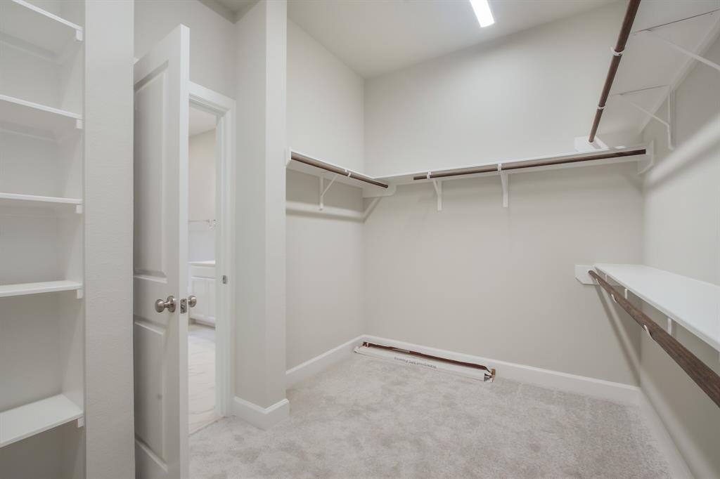 17520 2 Autumn Leaves Drive, Conroe, Texas 77302, 4 Bedrooms Bedrooms, 8 Rooms Rooms,3 BathroomsBathrooms,Single-family,For Sale,Autumn Leaves,72532057