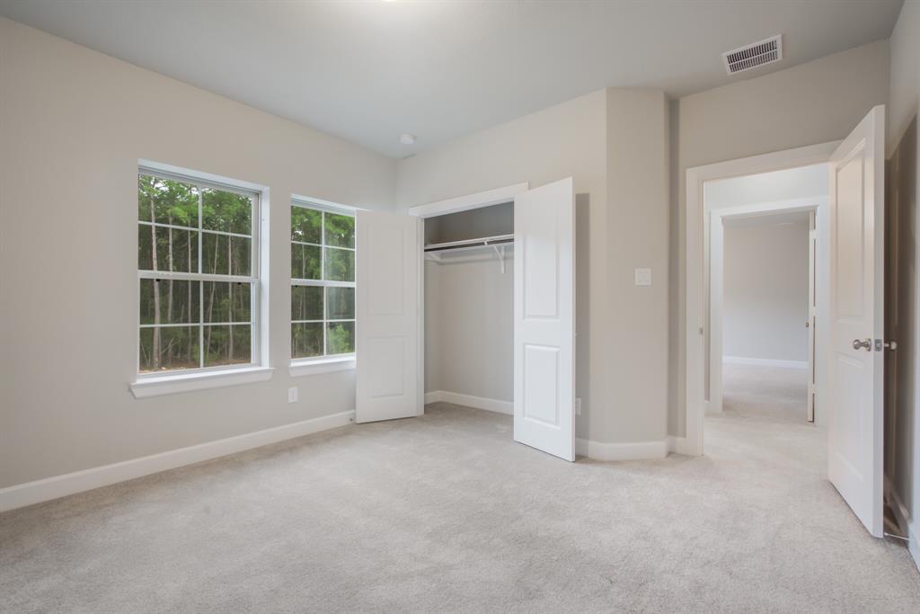 17520 2 Autumn Leaves Drive, Conroe, Texas 77302, 4 Bedrooms Bedrooms, 8 Rooms Rooms,3 BathroomsBathrooms,Single-family,For Sale,Autumn Leaves,72532057