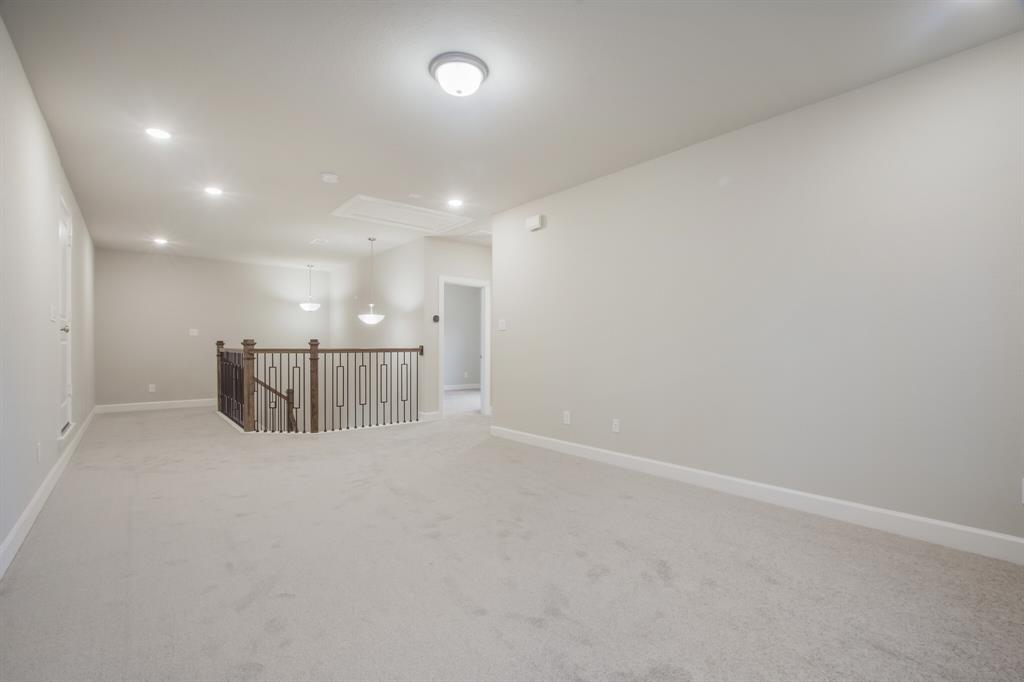 17520 2 Autumn Leaves Drive, Conroe, Texas 77302, 4 Bedrooms Bedrooms, 8 Rooms Rooms,3 BathroomsBathrooms,Single-family,For Sale,Autumn Leaves,72532057