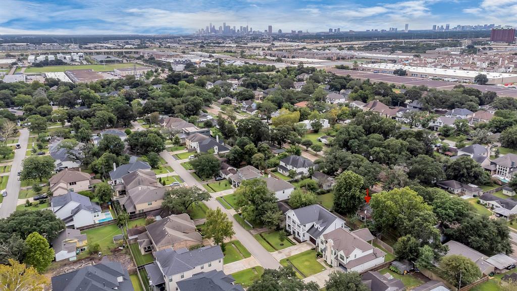 6614 1 Westview Drive, Houston, Texas 77055, 2 Bedrooms Bedrooms, 2 Rooms Rooms,1 BathroomBathrooms,Single-family,For Sale,Westview,25345325