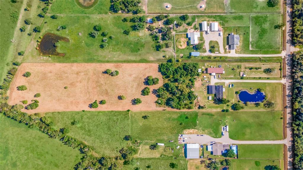 2887 1 County Road 172, Alvin, Texas 77511, 5 Bedrooms Bedrooms, 11 Rooms Rooms,3 BathroomsBathrooms,Single-family,For Sale,County Road 172,89163825