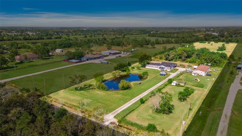 2887 1 County Road 172, Alvin, Texas 77511, 5 Bedrooms Bedrooms, 11 Rooms Rooms,3 BathroomsBathrooms,Single-family,For Sale,County Road 172,89163825