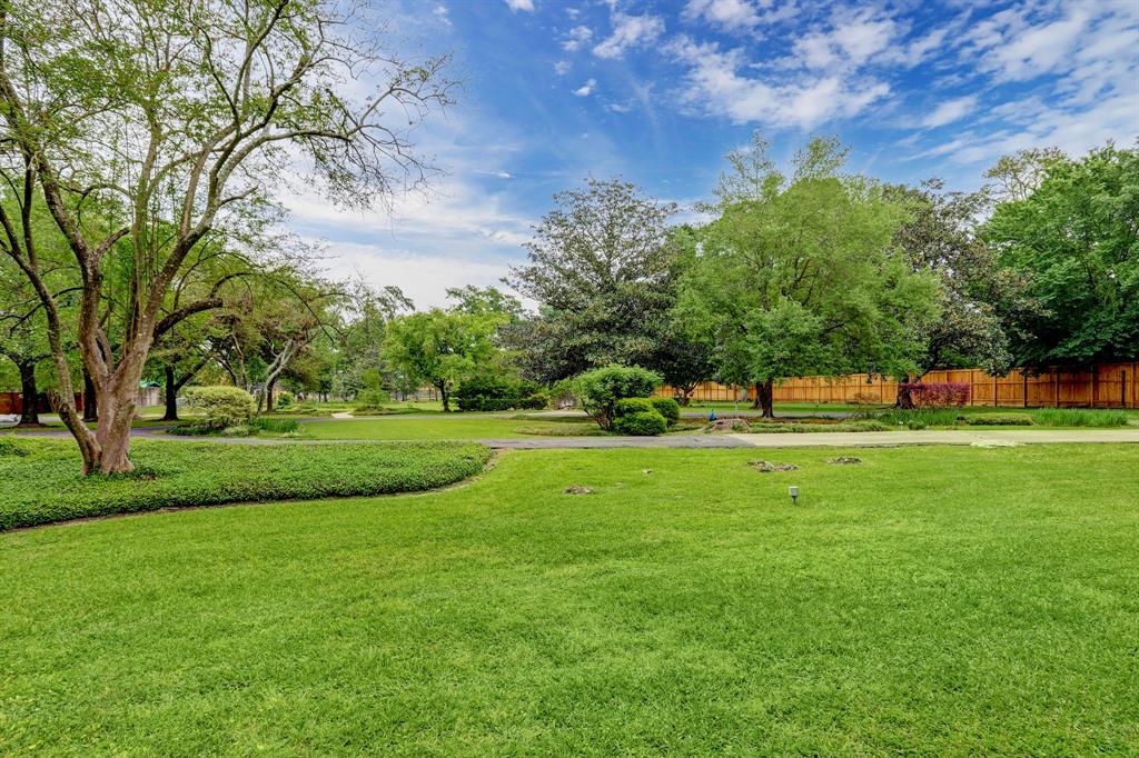10 Rivercrest Drive, Houston, Texas 77042, ,Lots,For Sale,Rivercrest,80445277