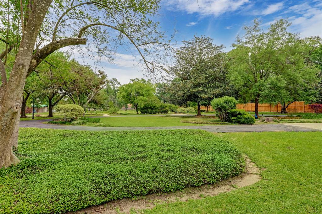 10 Rivercrest Drive, Houston, Texas 77042, ,Lots,For Sale,Rivercrest,80445277
