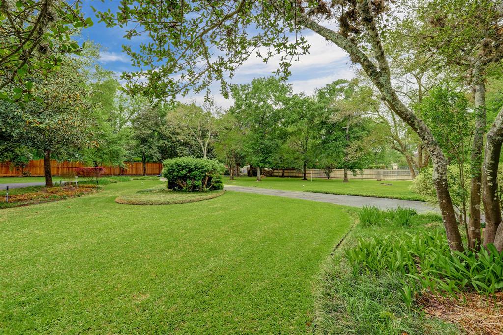 10 Rivercrest Drive, Houston, Texas 77042, ,Lots,For Sale,Rivercrest,80445277