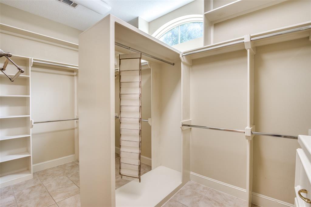 17327 2 Champions Lakeway Street, Tomball, Texas 77375, 4 Bedrooms Bedrooms, 11 Rooms Rooms,3 BathroomsBathrooms,Single-family,For Sale,Champions Lakeway,59758312