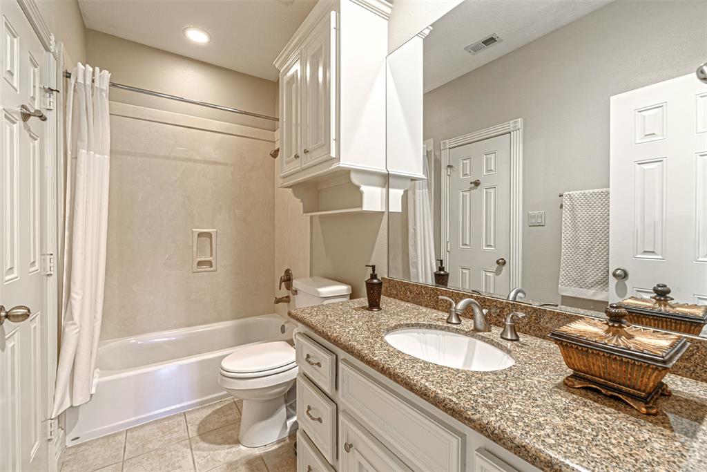 17327 2 Champions Lakeway Street, Tomball, Texas 77375, 4 Bedrooms Bedrooms, 11 Rooms Rooms,3 BathroomsBathrooms,Single-family,For Sale,Champions Lakeway,59758312