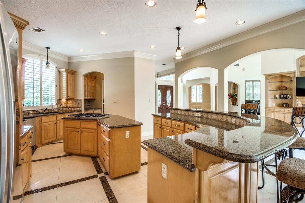 17327 2 Champions Lakeway Street, Tomball, Texas 77375, 4 Bedrooms Bedrooms, 11 Rooms Rooms,3 BathroomsBathrooms,Single-family,For Sale,Champions Lakeway,59758312