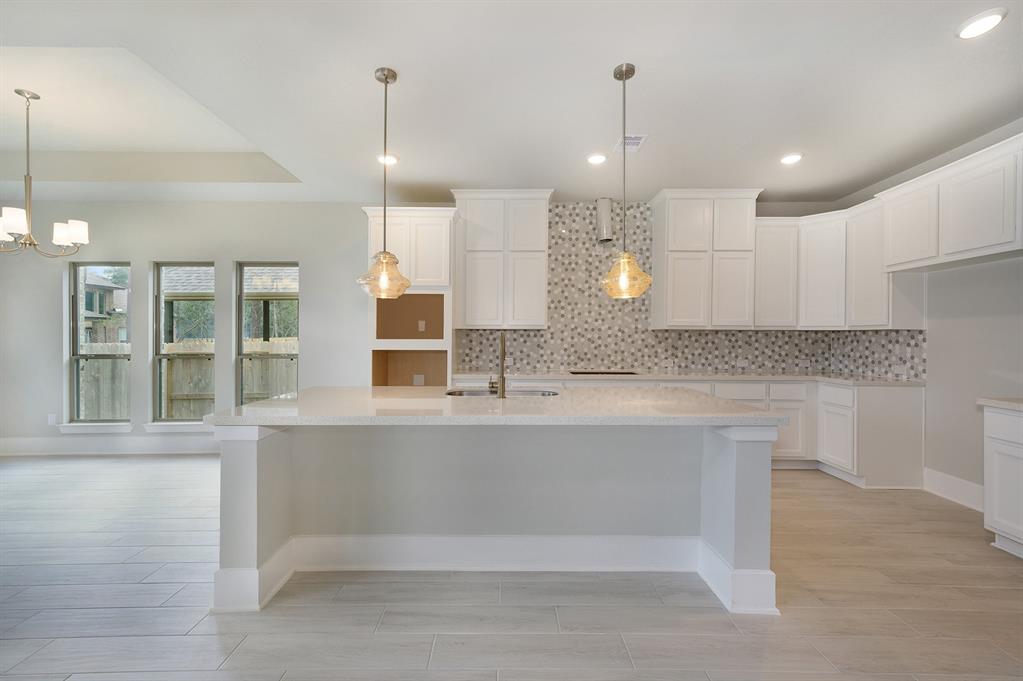 322 2 South Cadence Hills Loop, Willis, Texas 77318, 4 Bedrooms Bedrooms, 8 Rooms Rooms,3 BathroomsBathrooms,Single-family,For Sale,South Cadence Hills,87101591