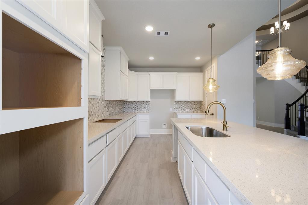 322 2 South Cadence Hills Loop, Willis, Texas 77318, 4 Bedrooms Bedrooms, 8 Rooms Rooms,3 BathroomsBathrooms,Single-family,For Sale,South Cadence Hills,87101591
