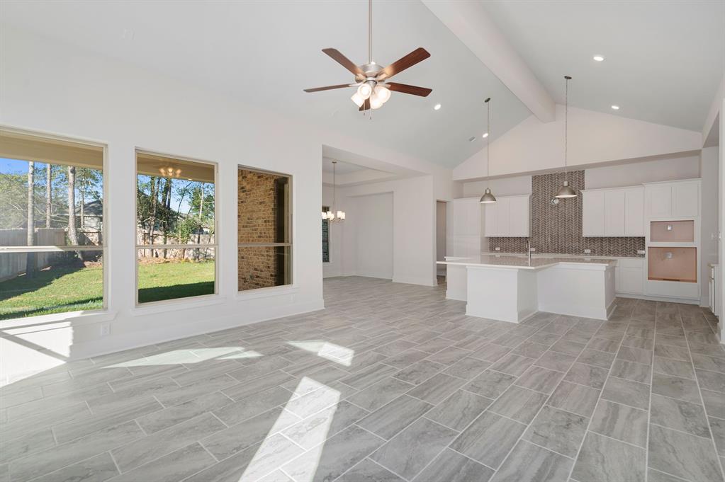 333 1 South Cadence Hills Loop, Willis, Texas 77318, 4 Bedrooms Bedrooms, 8 Rooms Rooms,3 BathroomsBathrooms,Single-family,For Sale,South Cadence Hills,77273576